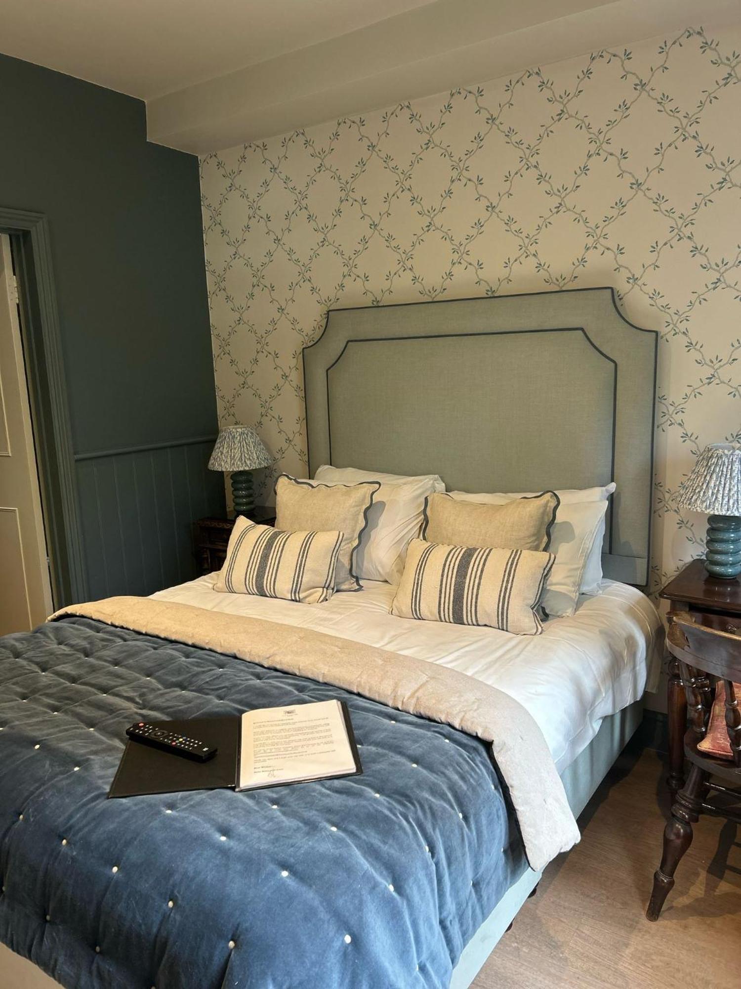 Ravenwood Hall Hotel Bury St. Edmunds Экстерьер фото