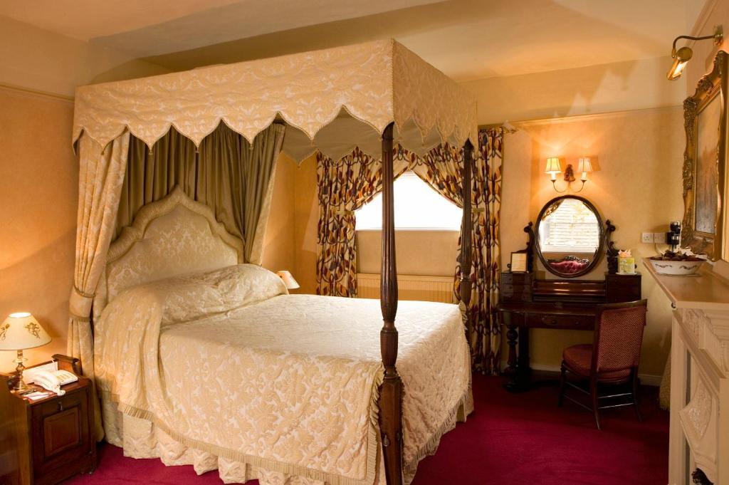 Ravenwood Hall Hotel Bury St. Edmunds Экстерьер фото